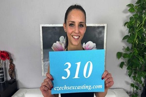 Betzz – Czech exhibitionist desires to point out her attractive physique – E310
