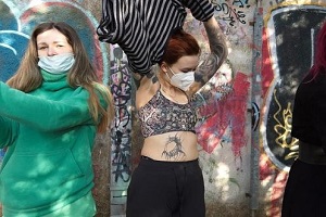 Cheri, Josie Contemporary & Poppy – Spray Paint Graffiti Ladies Cheri Josie Poppy Dancing And Tagging