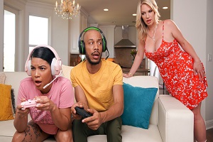 Her Mother Is Even Hotter! – Rachael Cavalli, Maya Farrell & Dwayne Foxxx