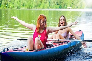 Olivia Trunk & Emma Korti – Kayak experience with the women