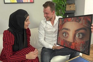 Sakura Hell – Scorching lady in a hijab selected some footage and a few intercourse