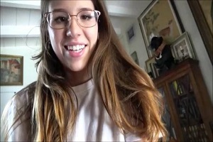 Isabel Moon – Girlfriend Playtime
