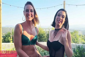 Mia And Pam – A Quartet Completely Orchestrated By Mia And Pam
