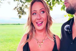 Julia – Julia, 36 years outdated, from Bandol!