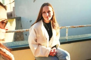 Emma & Jojo – Emma, 21 years outdated, from Paris!