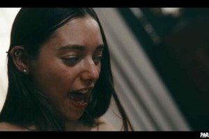 Ella Hughes & Shelena – Darkish Miracle