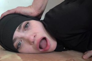 Nicole Rae – Man fucks his hijab spouse as a result of he’s sexy