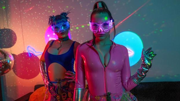 Jewelz Blu & Aubree Valentine – The Massive Bang