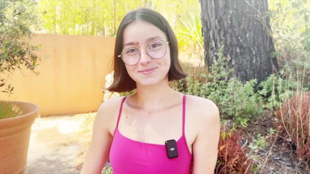 Penelope – Penelope, 19 years outdated, cosmetics saleswoman in Paris!