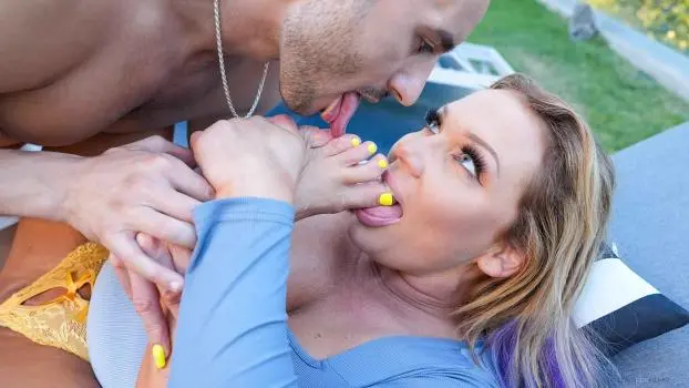 Nikki Sexx – Poolside Encounter