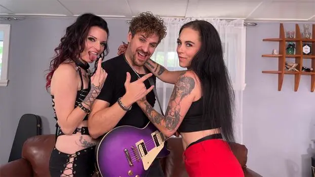 Velour Noir & Vanessa Therock – Intercourse And Squirt