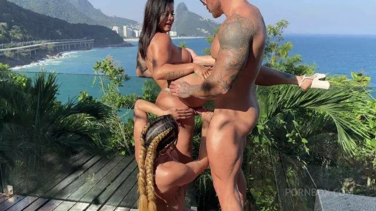 Pamella Make-up & Karen Feaz – 2 Brazilian MILFs Sucking Cum OnlyFans