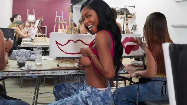 Munro Blaxxx – Portray Class Ass