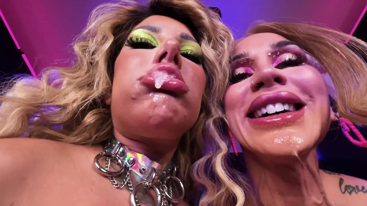 Kitana Montana & Sarah Jessie – Cyber Fuck Dolls Spitting POV 3-Method OnlyFans Scene
