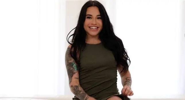 Bella – Bella Returns