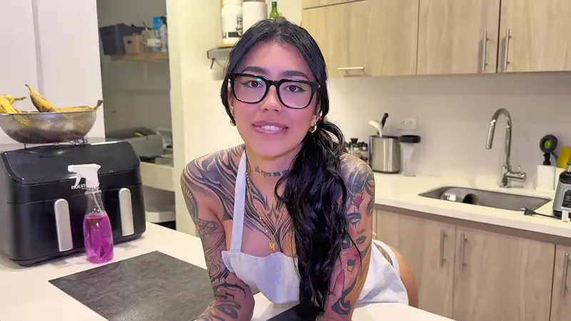 Xspidergirl – Lusty Maid Takes Boss Cock