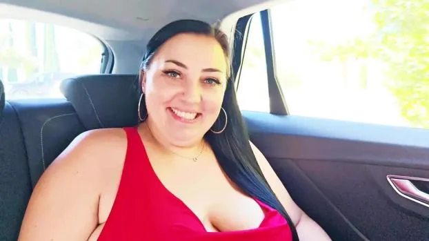 Julia – Julia, 31, is the focal point for 2 guys!