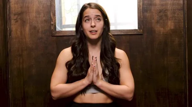 Abbie Maley – Fitness center Woman Hits The Glory Gap